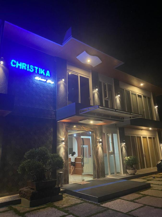 Christika Homestay Лабуан Баджо Екстериор снимка