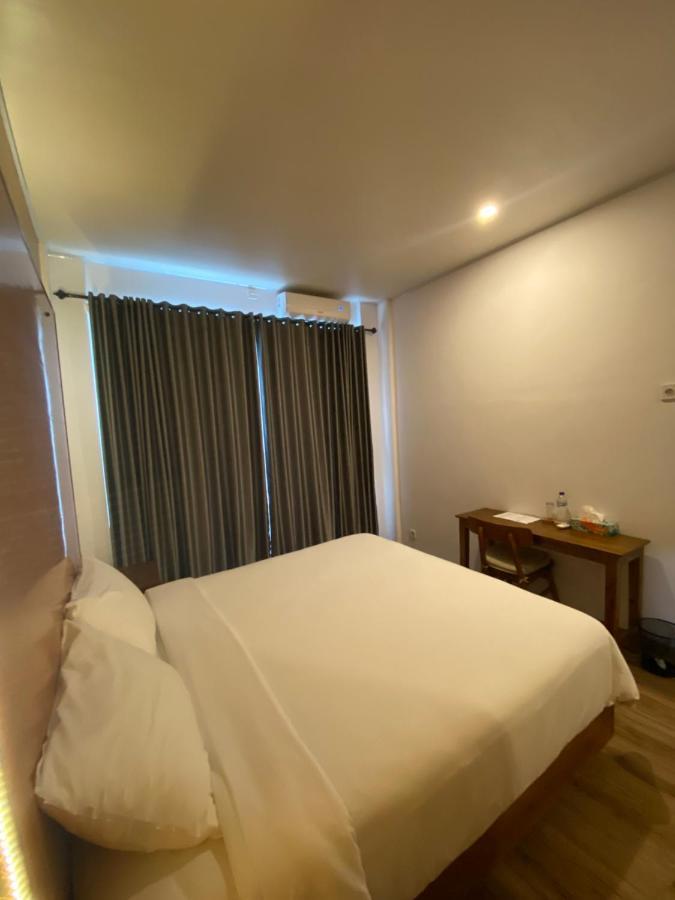 Christika Homestay Лабуан Баджо Екстериор снимка
